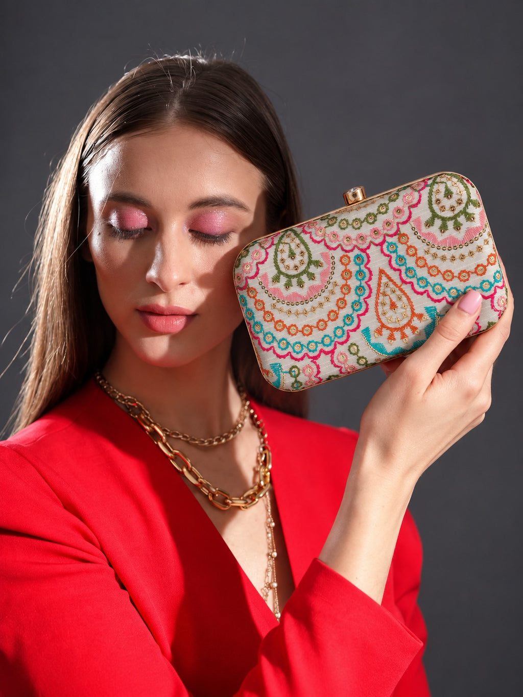 KarryQ Ivory Scallop Paisley Box Clutch Purse