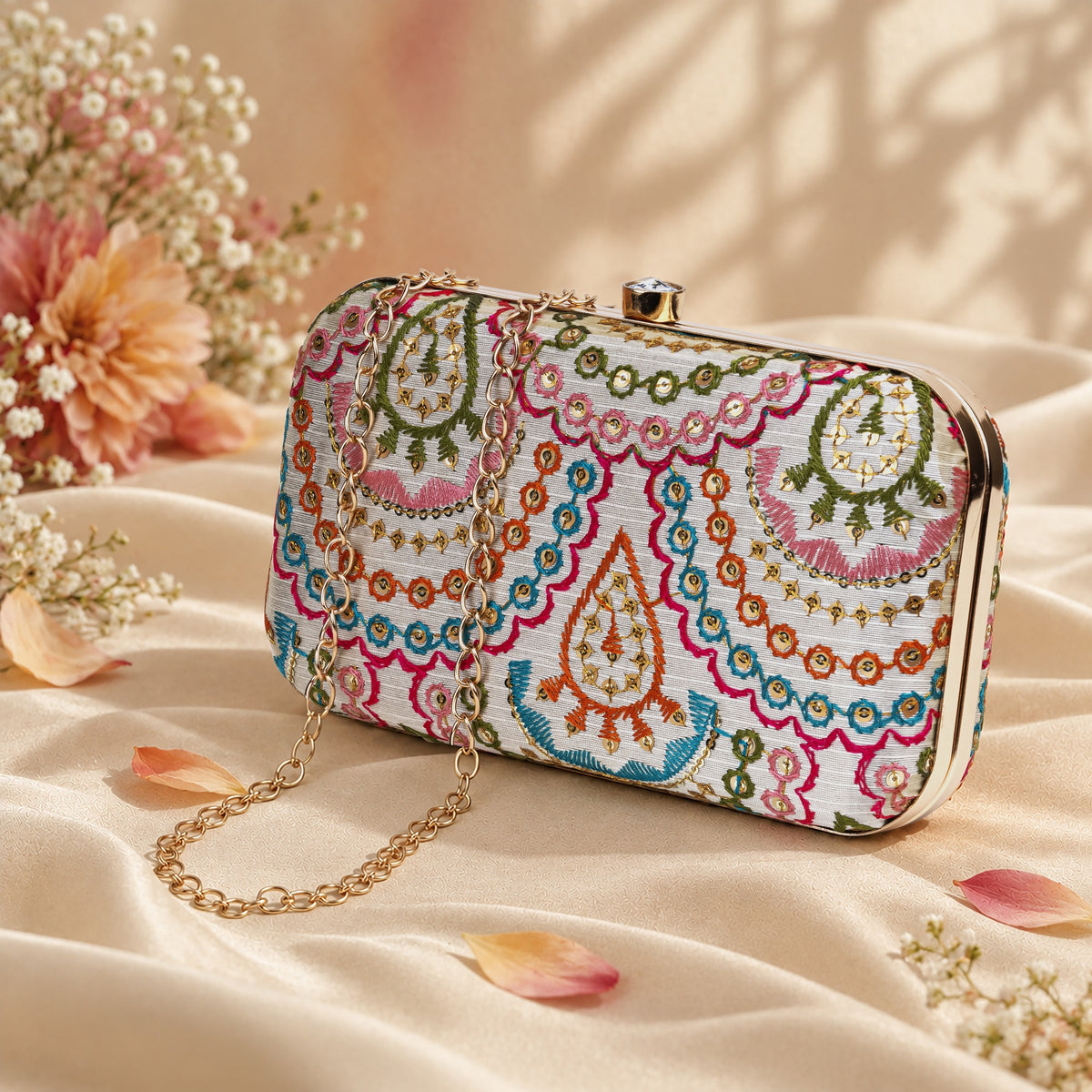 KarryQ Ivory Scallop Paisley Embroidered Hard Case Box Clutch